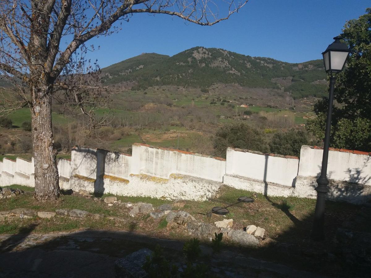 Casa Rural De Benjamin Palencia Villafranca de la Sierra Ngoại thất bức ảnh
