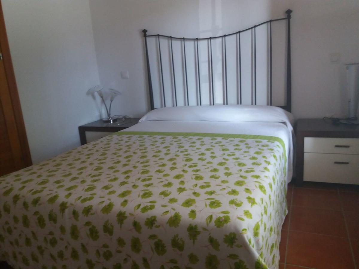 Casa Rural De Benjamin Palencia Villafranca de la Sierra Ngoại thất bức ảnh